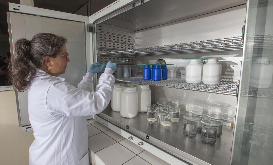 Tecpar avalia qualidade de embalagens para indústria alimentícia -