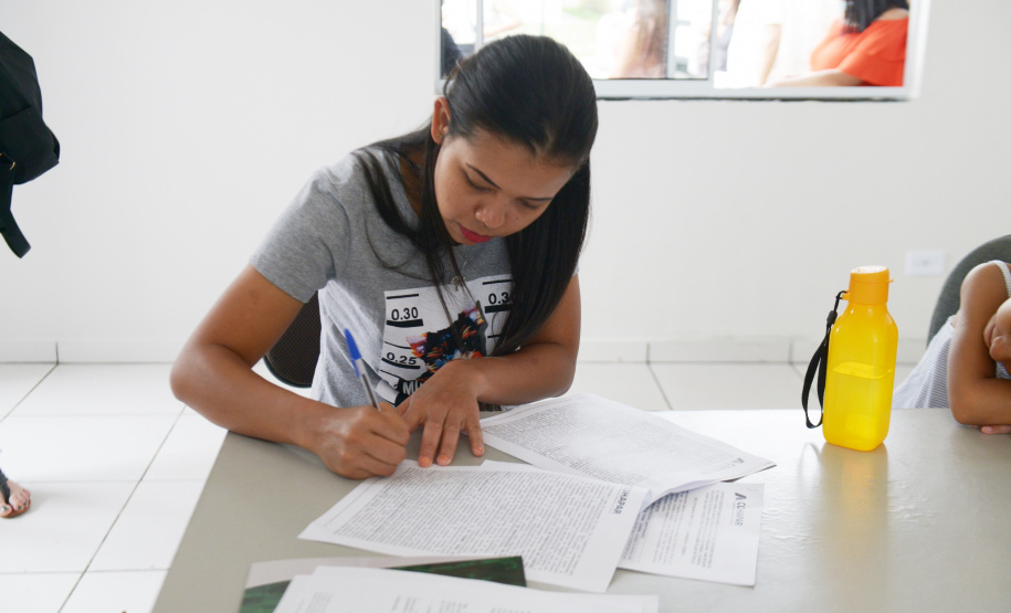 Trinta e seis famílias de Piraquara recebem chaves da casa própria