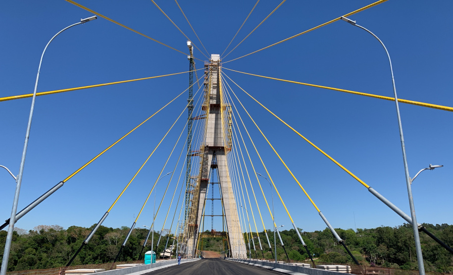 Estrutura da nova Ponte da Integração Brasil-Paraguai está concluída