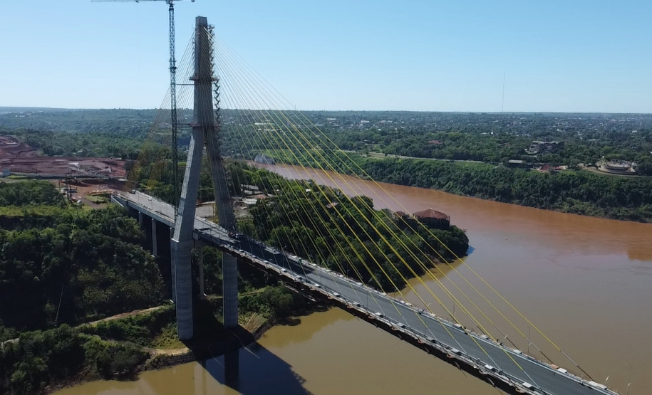 Estrutura da nova Ponte da Integração Brasil-Paraguai está concluída