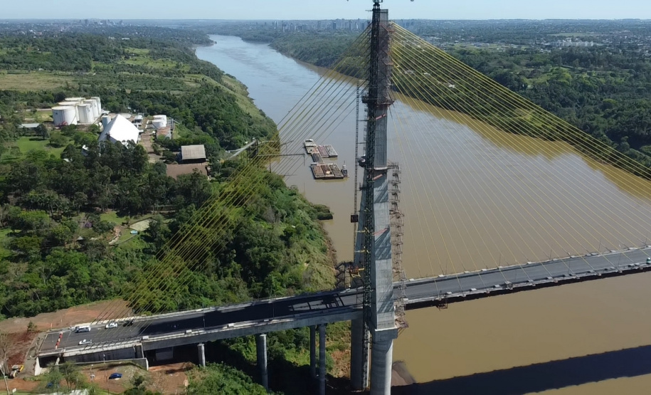 Estrutura da nova Ponte da Integração Brasil-Paraguai está concluída