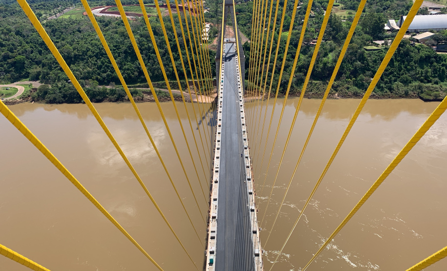 Estrutura da nova Ponte da Integração Brasil-Paraguai está concluída