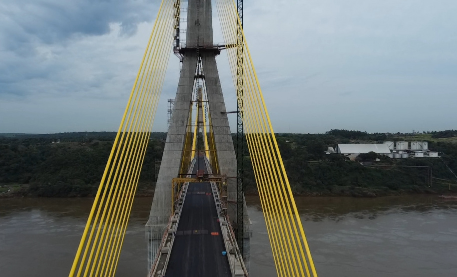 Estrutura da nova Ponte da Integração Brasil-Paraguai está concluída