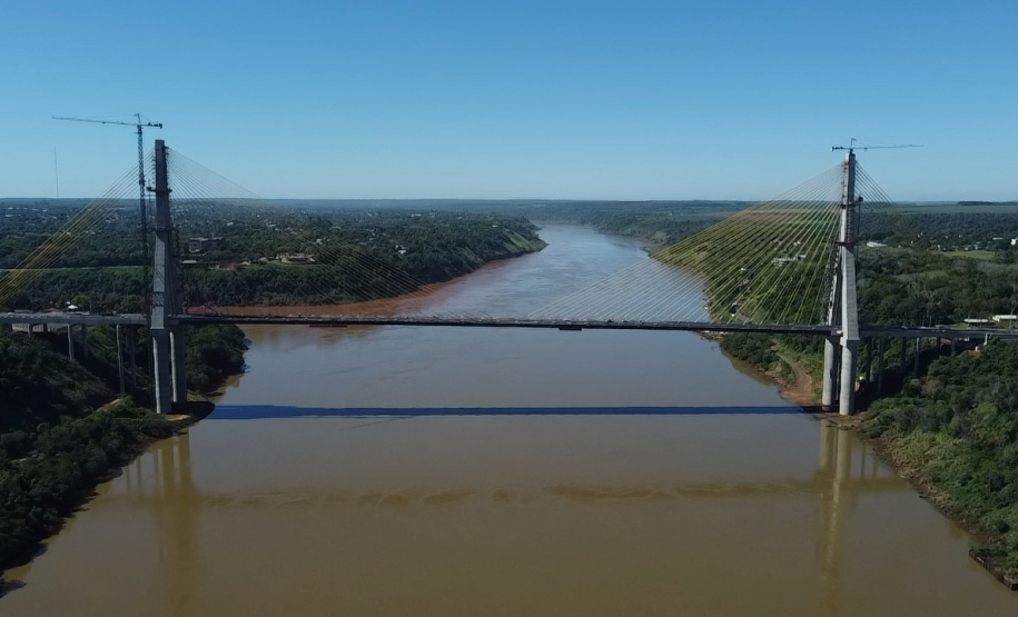 Estrutura da nova Ponte da Integração Brasil-Paraguai está concluída