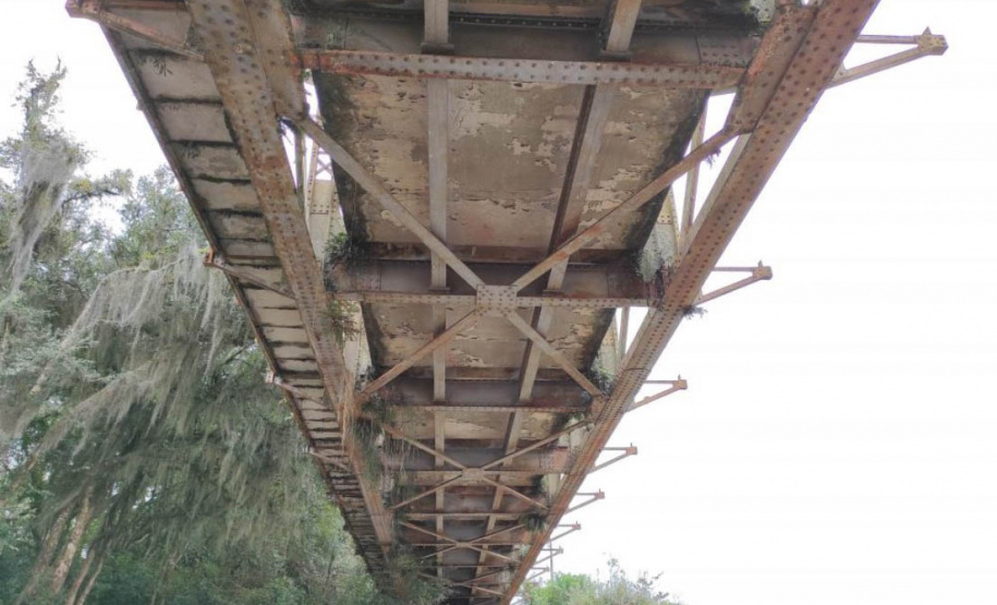 Governo assina contrato para reforma da ponte de ferro entre Lapa e Campo do Tenente