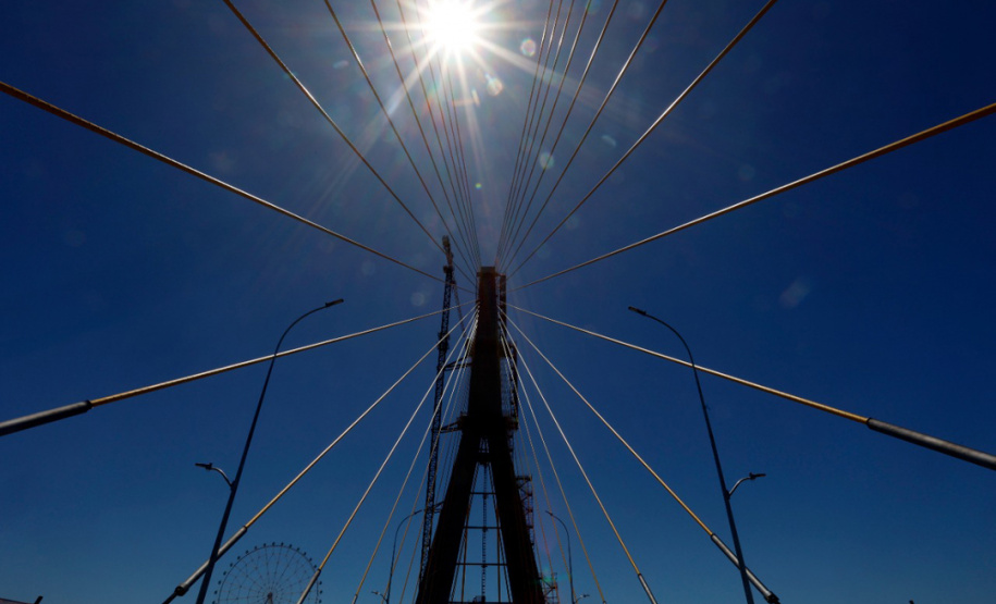 Nova ponte Brasil-Paraguai, em Foz do Iguaçu, está quase finalizada