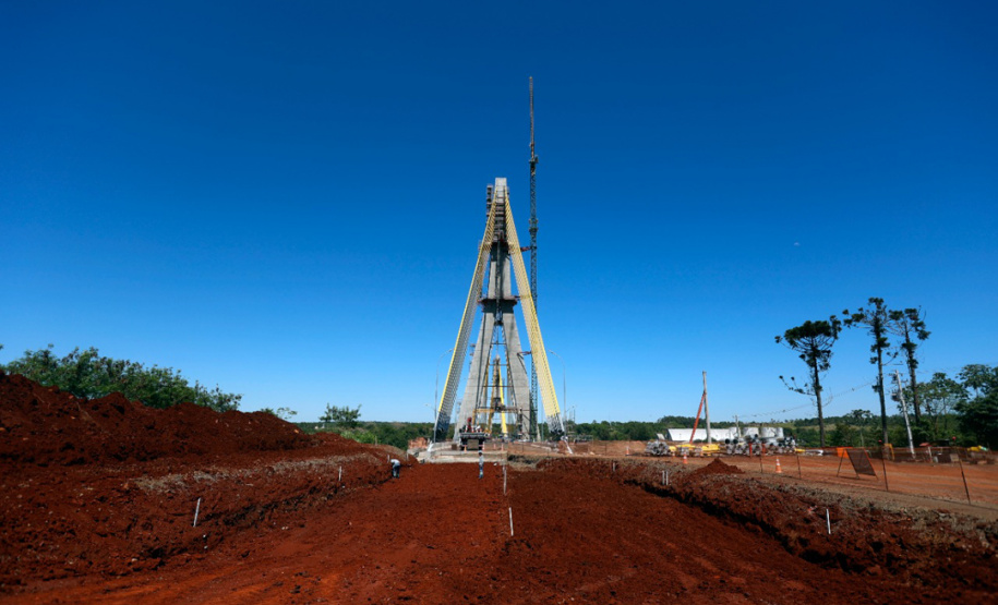 Nova ponte Brasil-Paraguai, em Foz do Iguaçu, está quase finalizada