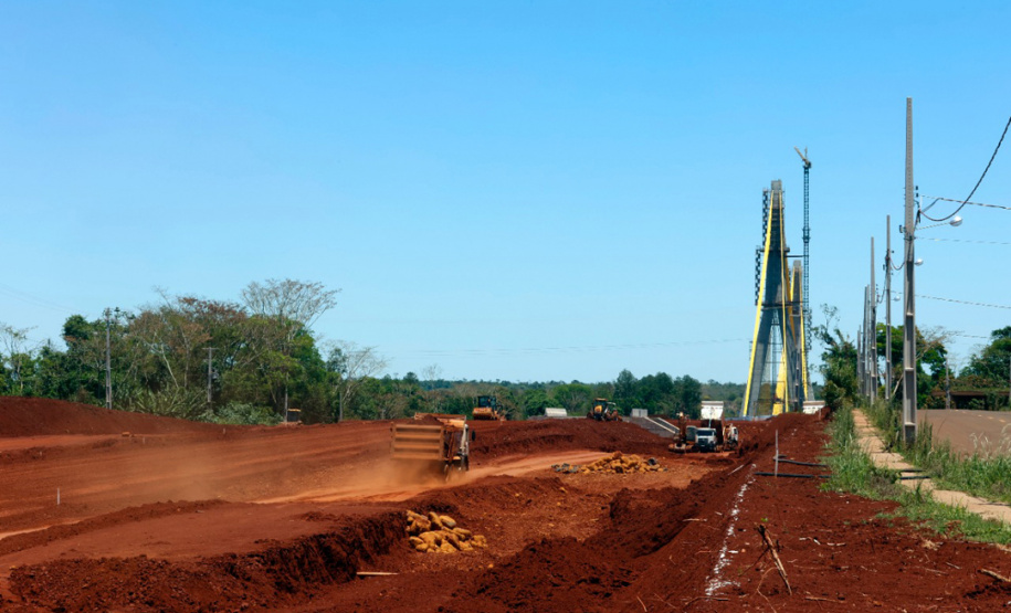 Nova ponte Brasil-Paraguai, em Foz do Iguaçu, está quase finalizada