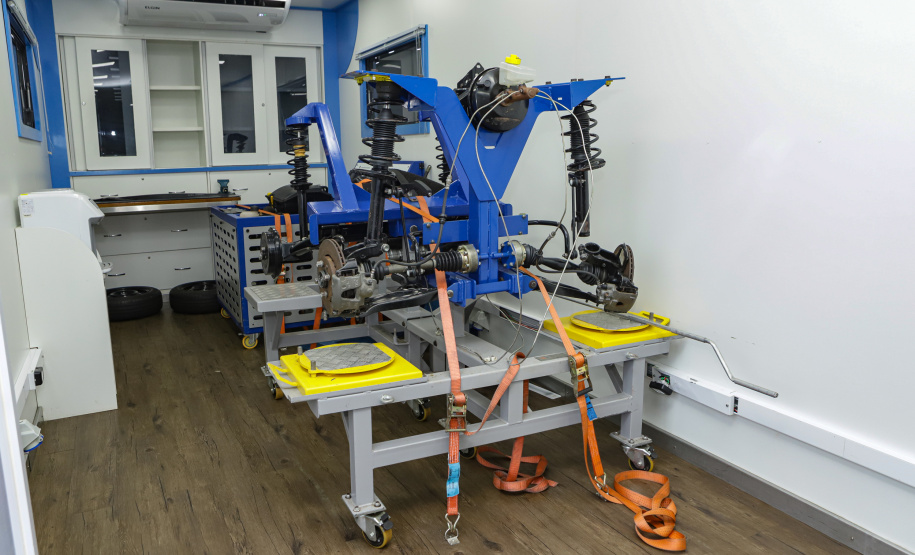 Curitiba, 21 de novembro de 2022 - Programa Qualifica Paraná oferece diversos cursos por meio das Carretas do Conhecimentos estacionadas em frente ao Palácio Iguaçu. Foto: Roberto Dziura Jr./AEN