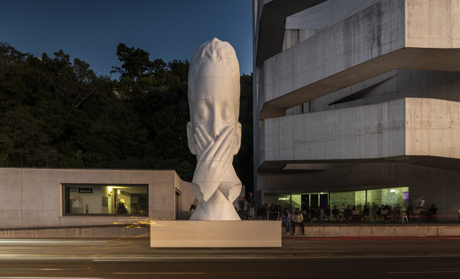 Museu Oscar Niemeyer (MON) realiza, no espaço do Olho, a exposição “Invisível e Indizível”, do artista espanhol Jaume Plensa