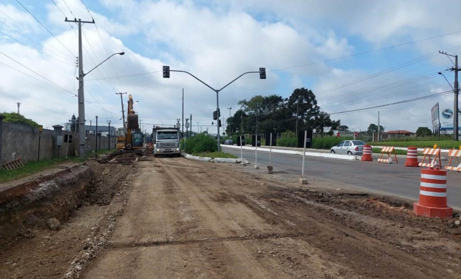 BR-376 tem bloqueios para avançar obra de novo viaduto em São José dos Pinhais
