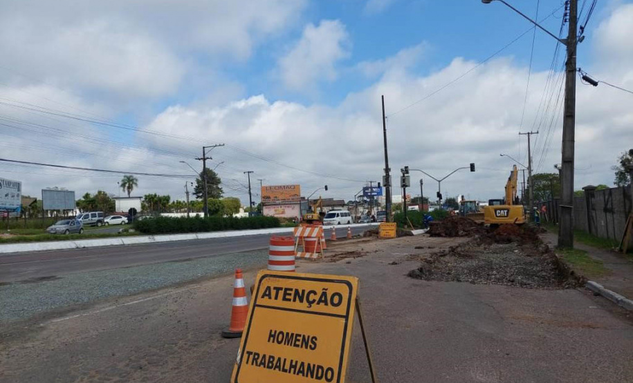 BR-376 tem bloqueios para avançar obra de novo viaduto em São José dos Pinhais