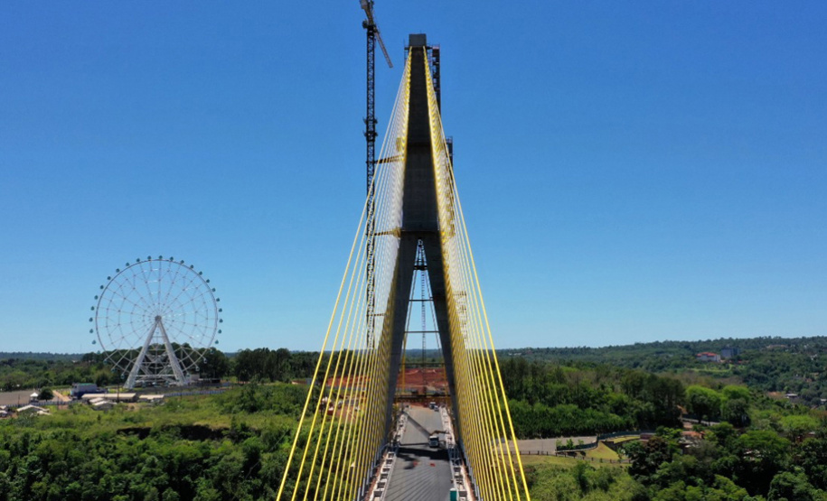 Nova ponte Brasil-Paraguai, em Foz do Iguaçu, está quase finalizada