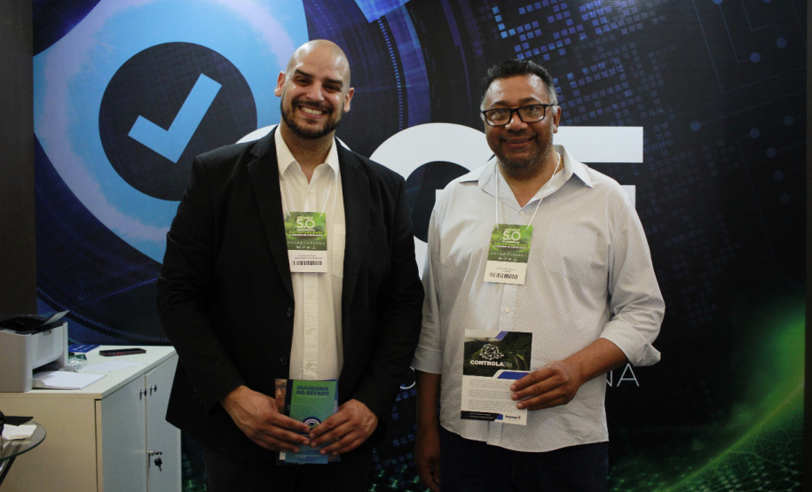 Prefeitos assinam adesão ao Controla Paraná durante o Governo 5.0 em Foz