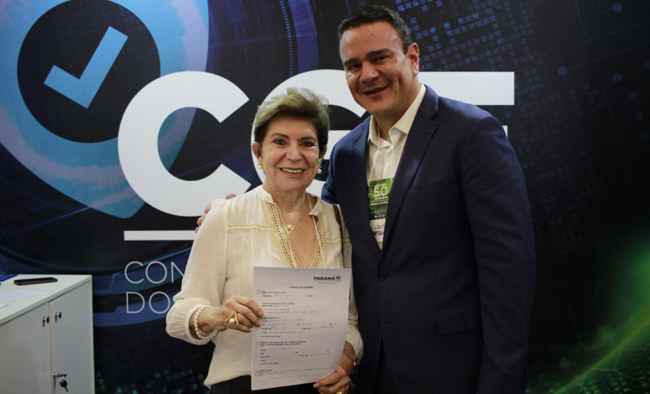 Prefeitos assinam adesão ao Controla Paraná durante o Governo 5.0 em Foz