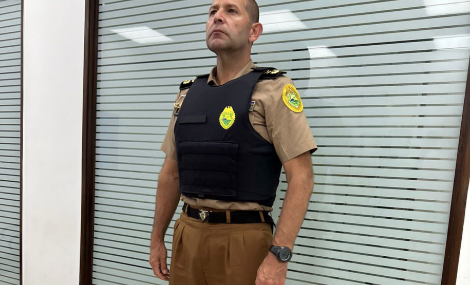 1 de 7.871 Segurança adquire coletes importados melhores e mais baratos para os policiais militares