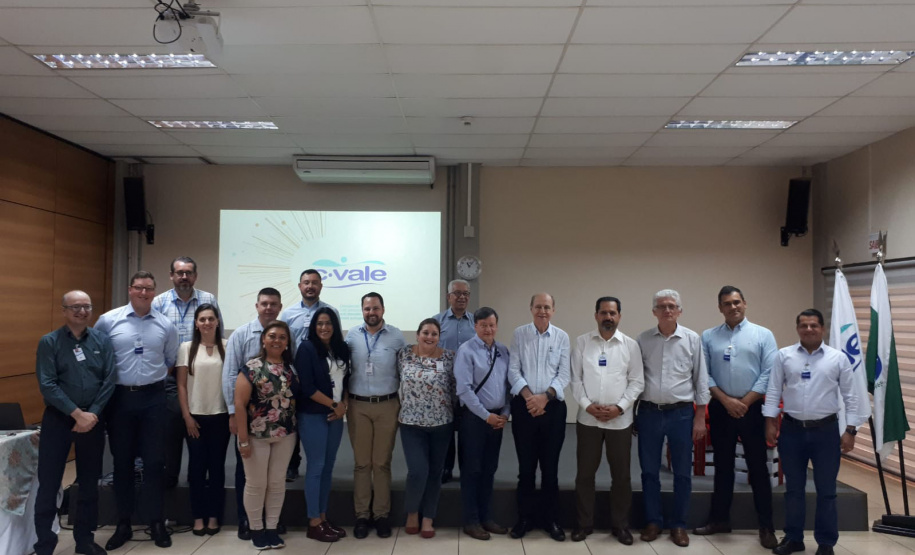 Embaixadores conhecem agroindústria paranaense