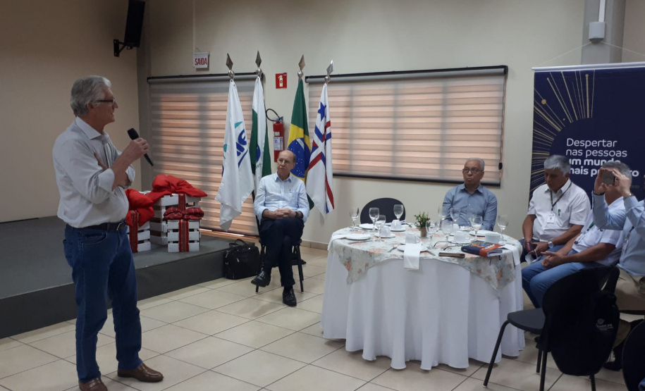 Embaixadores conhecem agroindústria paranaense