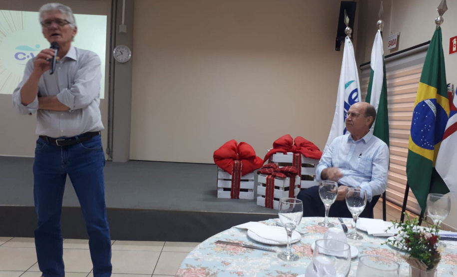 Embaixadores conhecem agroindústria paranaense