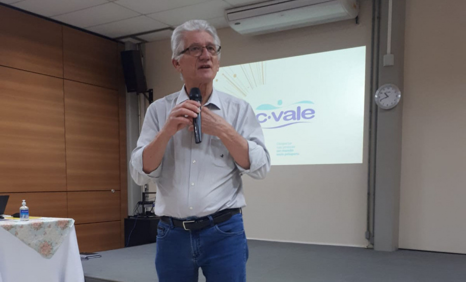 Embaixadores conhecem agroindústria paranaense