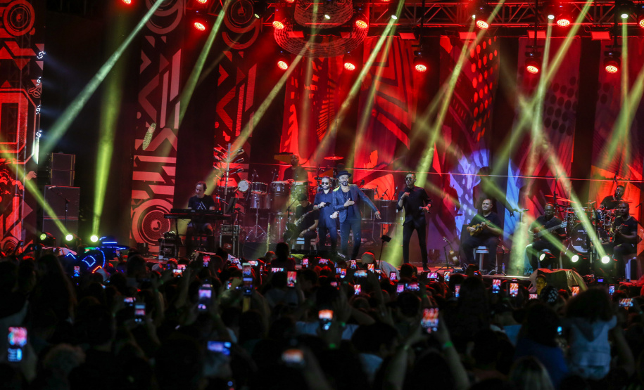 Shows gratuitos prometem agitar o verão nas praias do Paraná