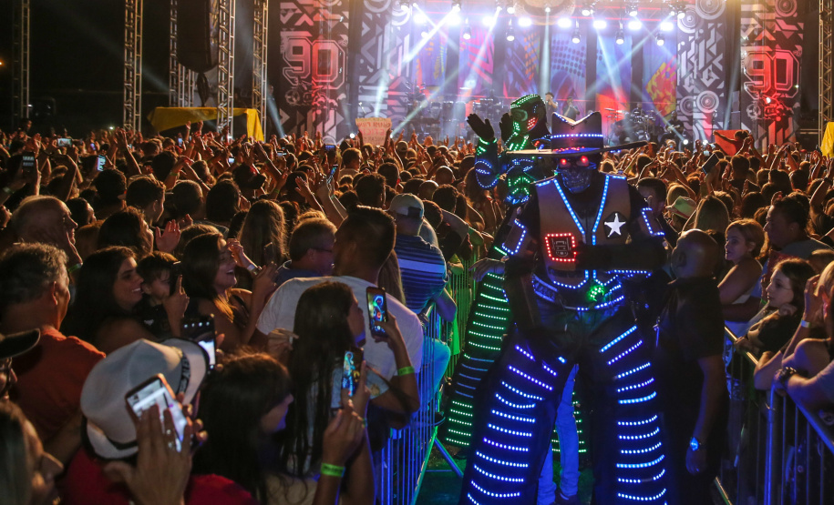 Shows gratuitos prometem agitar o verão nas praias do Paraná