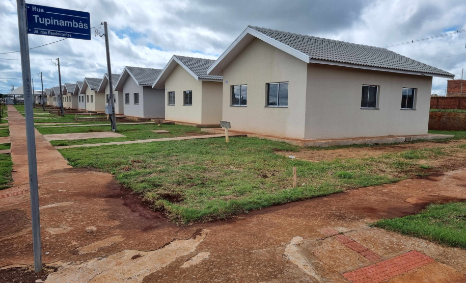 Em menos de dois anos, Governo do Paraná ajuda 30 mil famílias a conquistarem uma casa própria