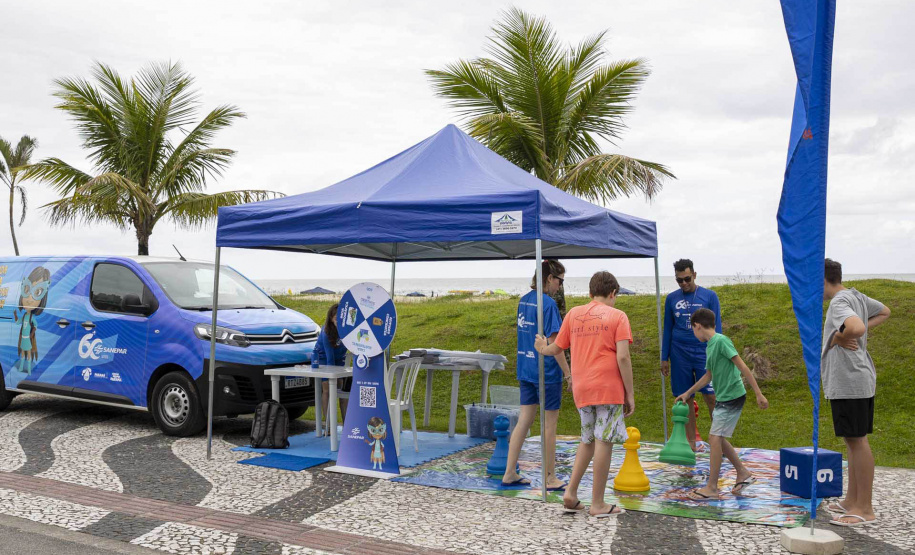 Estação Sanepar faz atendimento ao cliente nas praias do Litoral