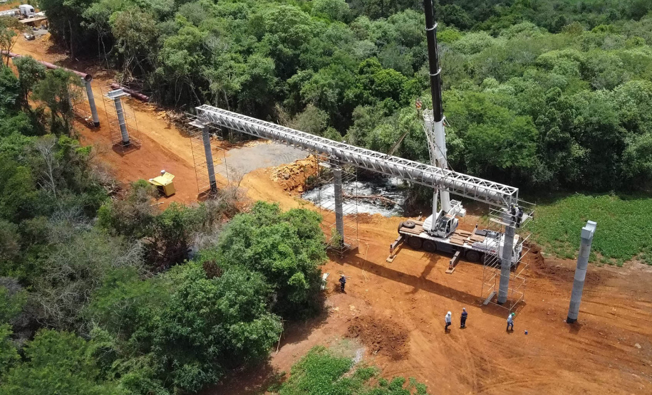 Com travessia aérea, Pato Branco ganha uma das mais modernas estações de tratamento de esgoto do Paraná
