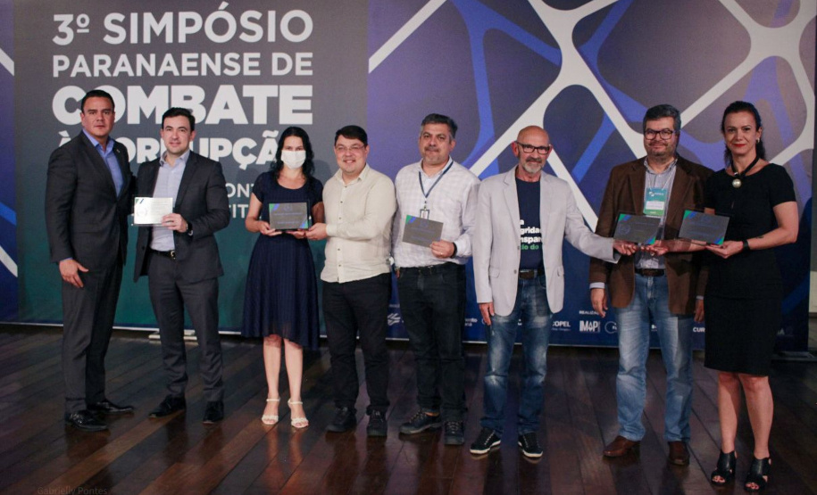 Controladoria-Geral do Estado premia servidores e agentes que se destacaram em 2022