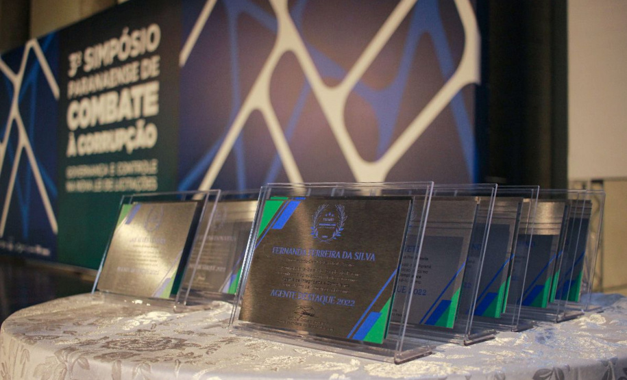 Controladoria-Geral do Estado premia servidores e agentes que se destacaram em 2022
