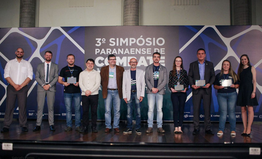 Controladoria-Geral do Estado premia servidores e agentes que se destacaram em 2022