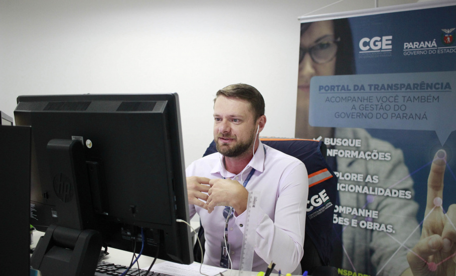 CGE promove debate sobre combate à corrupção e lança cartilha para orientar cidadãos
