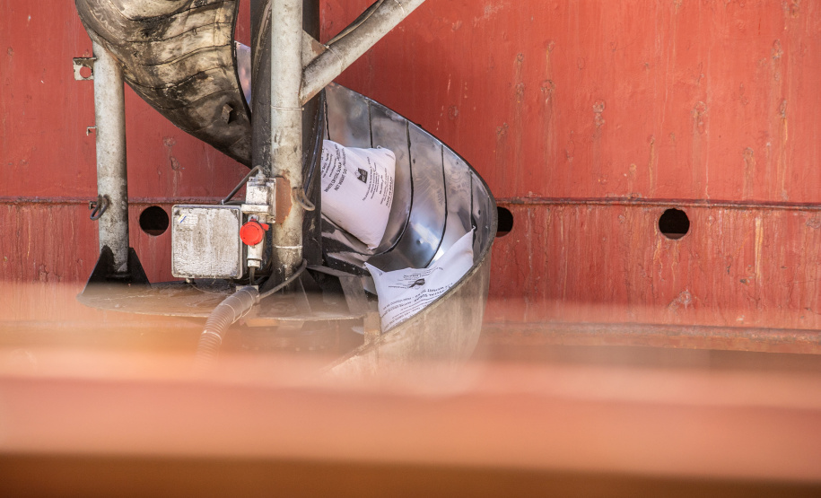 Movimentação dos portos do Paraná passa das 54 milhões de toneladas