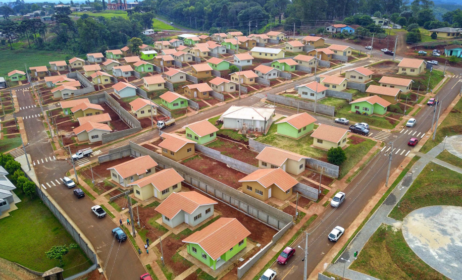 Paraná fecha 2022 com avanços econômicos e conquistas em infraestrutura e educação