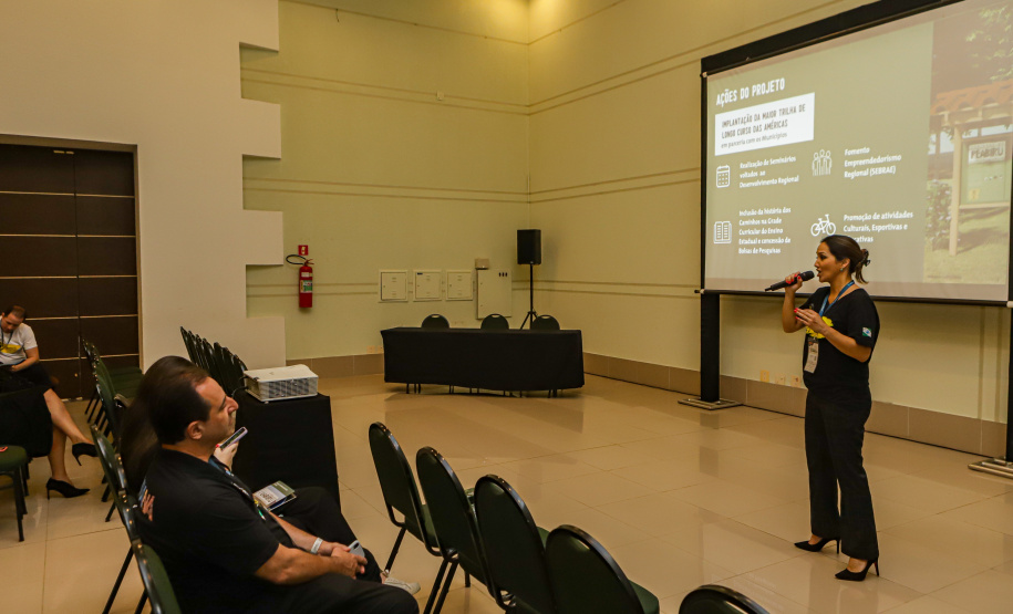 Foz do Iguaçu, 01 de dezembro de 2022 - Apresentação do Caminhos do Piabiru durante o Festival Internacional das Cataratas. Foto: Roberto Dziura Jr./AEN