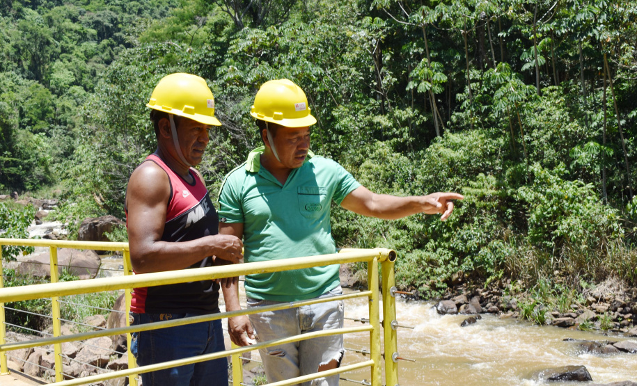 Caingangues visitam Usina Apucaraninha e preparam material bilíngue sobre segurança