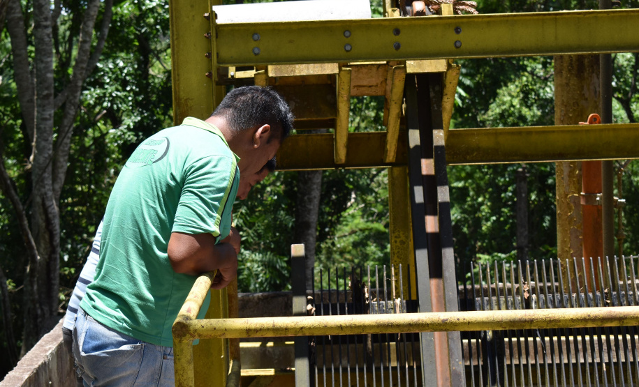 Caingangues visitam Usina Apucaraninha e preparam material bilíngue sobre segurança