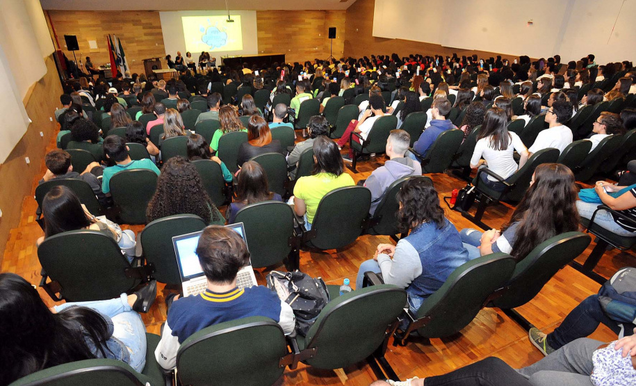 UEL define calendário de atividades de graduação do ano letivo 2023