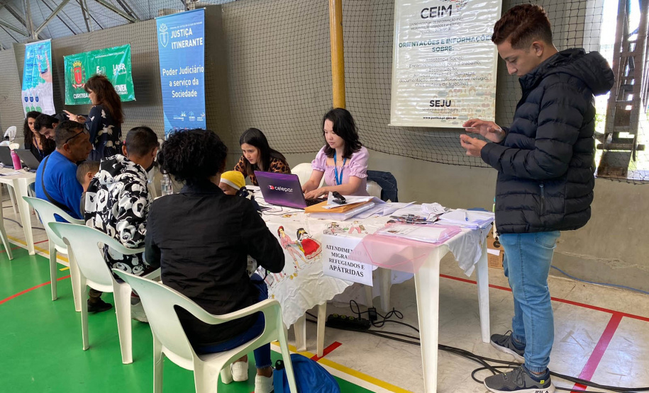 Feira de serviços Paraná em Ação ultrapassa 400 mil atendimentos em 4 anos