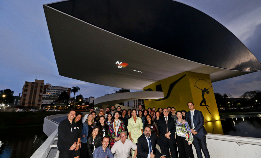 Aniversário do MON tem concerto da Orquestra Sinfônica do Paraná e abertura da exposição “Terzo Paradiso”