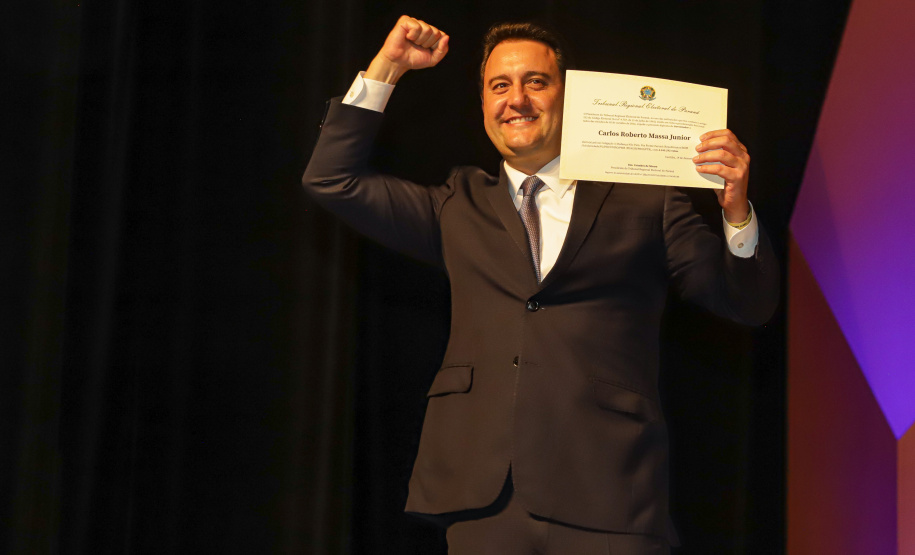 Ratinho Junior é diplomado, agradece paranaenses e prevê nova gestão com grandes resultados