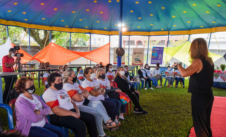 Merendeiras da rede estadual participam de capacitação para novas técnicas culinárias