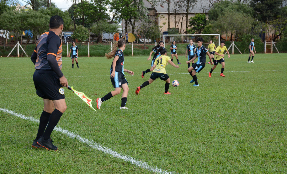 Esporte atende os 399 municípios do Paraná em 2022