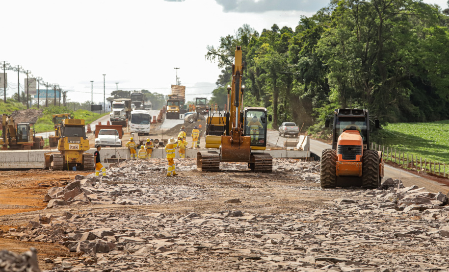 Cascavel, 29 de novembro de 2022 - Obras de duplicação da BR 277