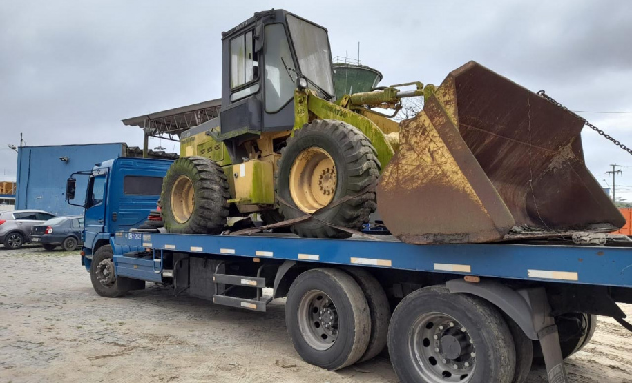 Portos do Paraná arrecada R$ 1,9 milhão com leilão de veículos