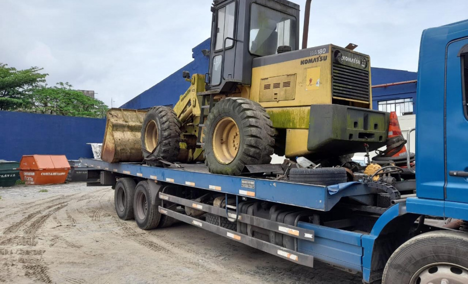 Portos do Paraná arrecada R$ 1,9 milhão com leilão de veículos