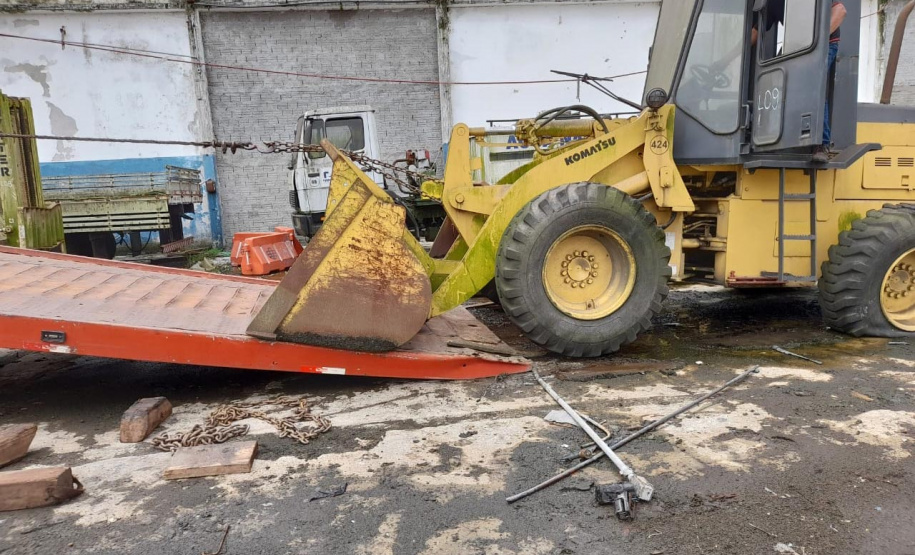 Portos do Paraná arrecada R$ 1,9 milhão com leilão de veículos