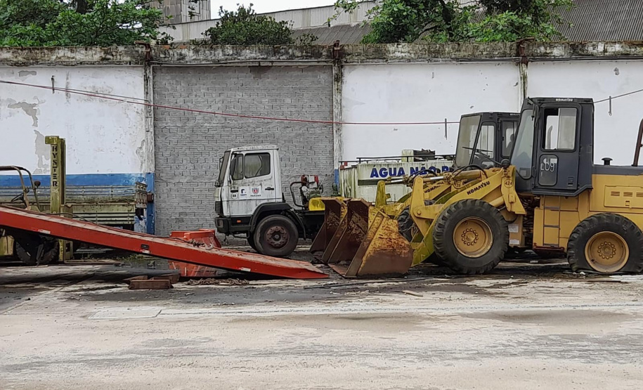 Portos do Paraná arrecada R$ 1,9 milhão com leilão de veículos