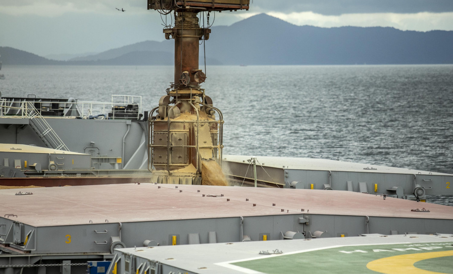 Porto de Paranaguá tem alta de 11,73% nas movimentações de grãos pelo Corredor Leste